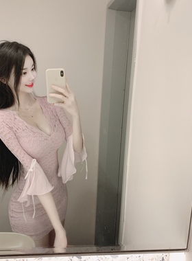 韩国甜心小姐姐女人味性感显身材镂空钩花蕾丝丝带喇叭袖连衣裙