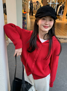 一三良品小个子红色连帽针织开衫短款毛衣可外穿宽松外套慵懒冬女