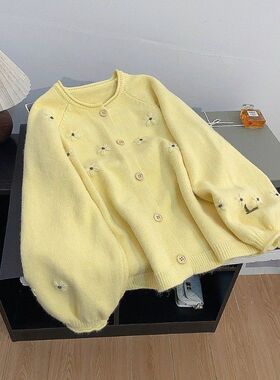 胖MM黄色重工立体花朵毛衣女大码300斤秋冬新款卷边长袖针织开衫2