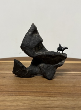 飘逸 天然太湖石狗洞黑原石头小摆件 多角度桌面赏石 金属音质