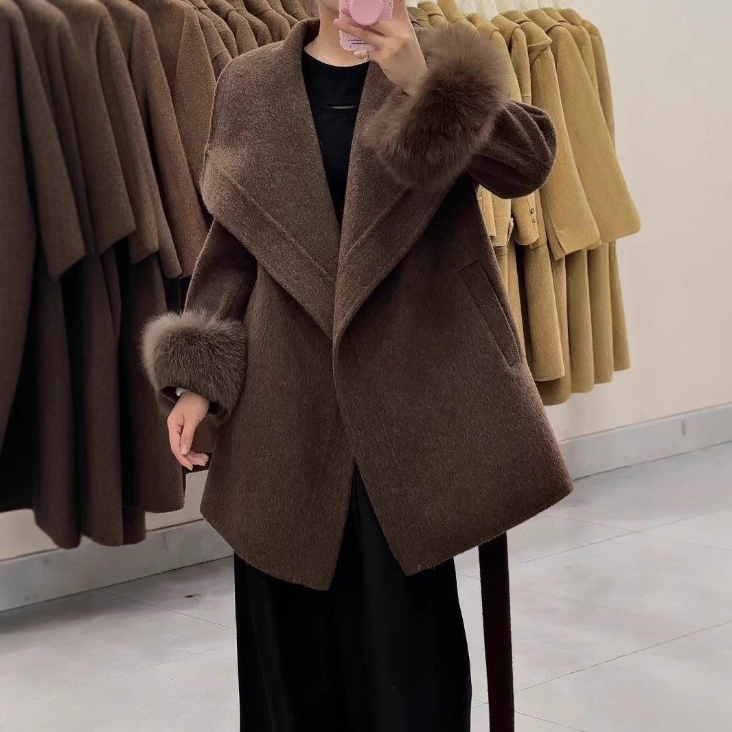高端2025秋冬纹边中长毛狐狸毛双面毛呢大衣气质时尚经典毛呢外套,女装/女士精品,毛呢外套,淘宝优惠券,粉丝福利购,淘宝优惠卷