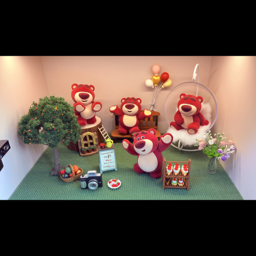 玄关展示柜迷你盲盒造景diy适用 lt's me 草莓熊系列室外造景