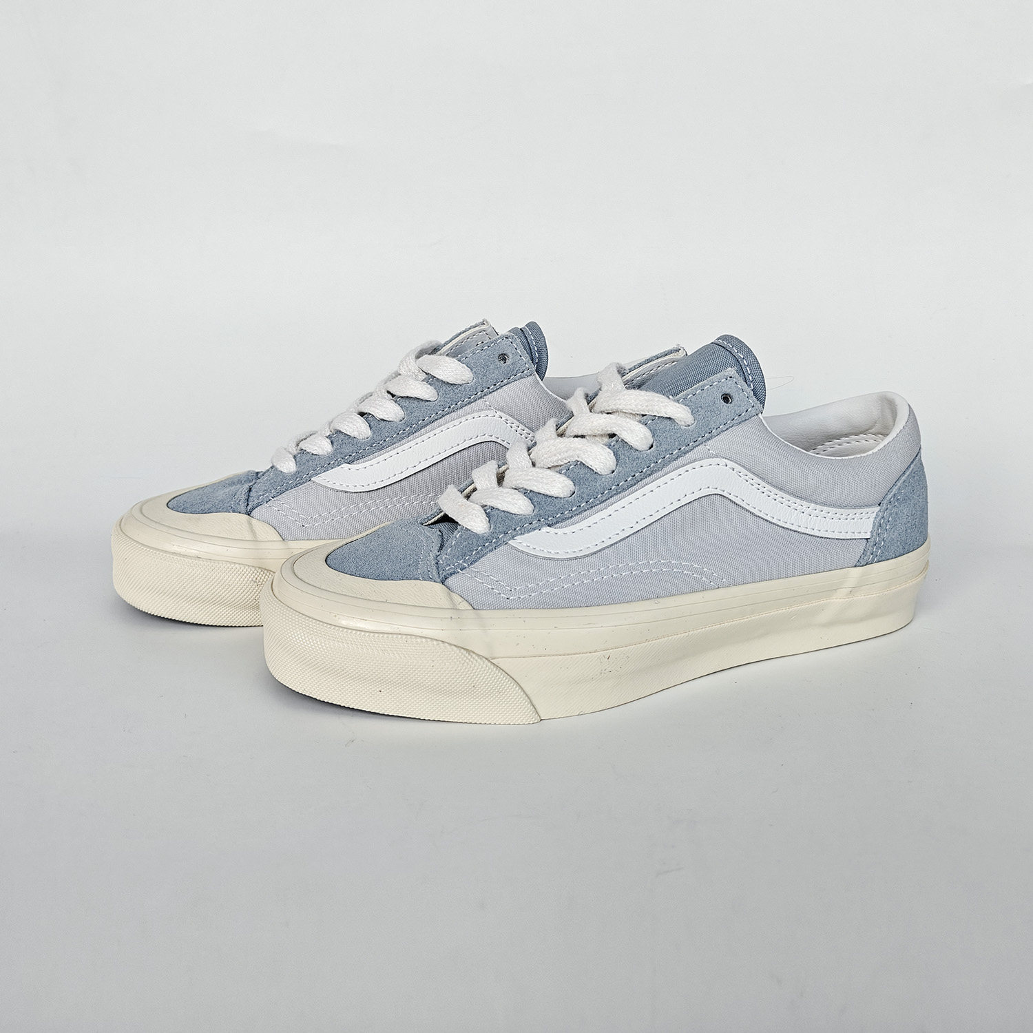 Vans复古情侣蓝色板鞋透气轻便