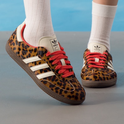 三叶草动物印花德训板鞋轻便百搭