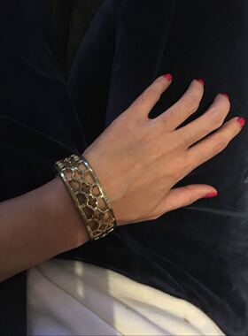 镀金宽面镂空欧美风手镯