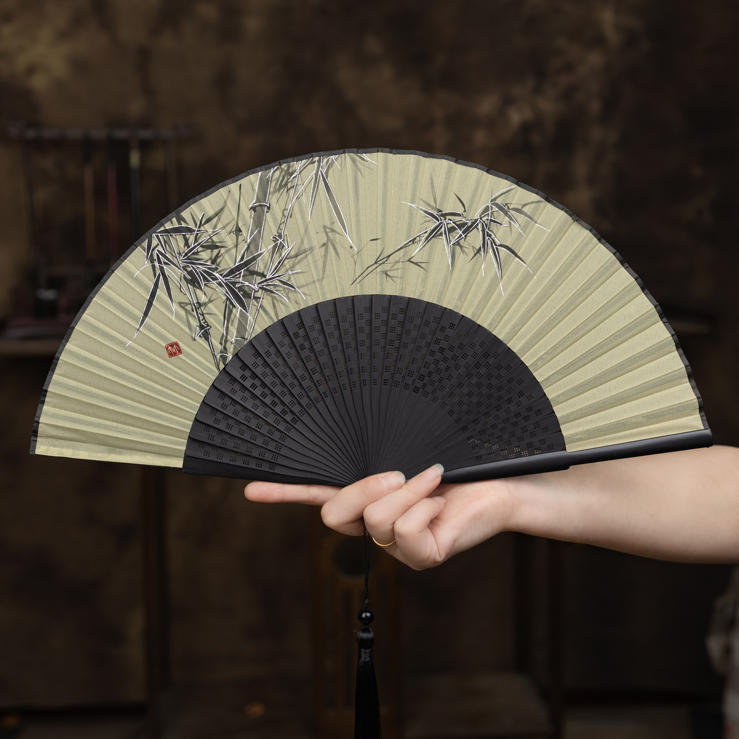 丝艺堂中国风扇子女款手工丝绸扇古风创意印花折扇专用舞蹈扇定制