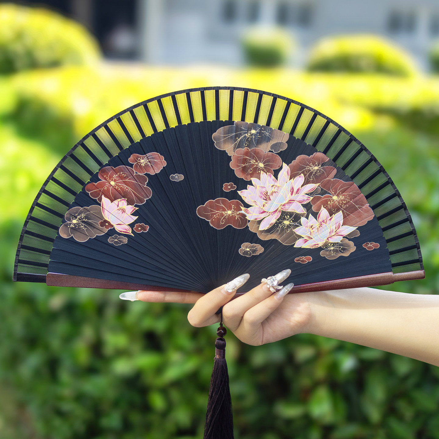 丝艺堂短面喷绘扇子牡丹花折扇图片