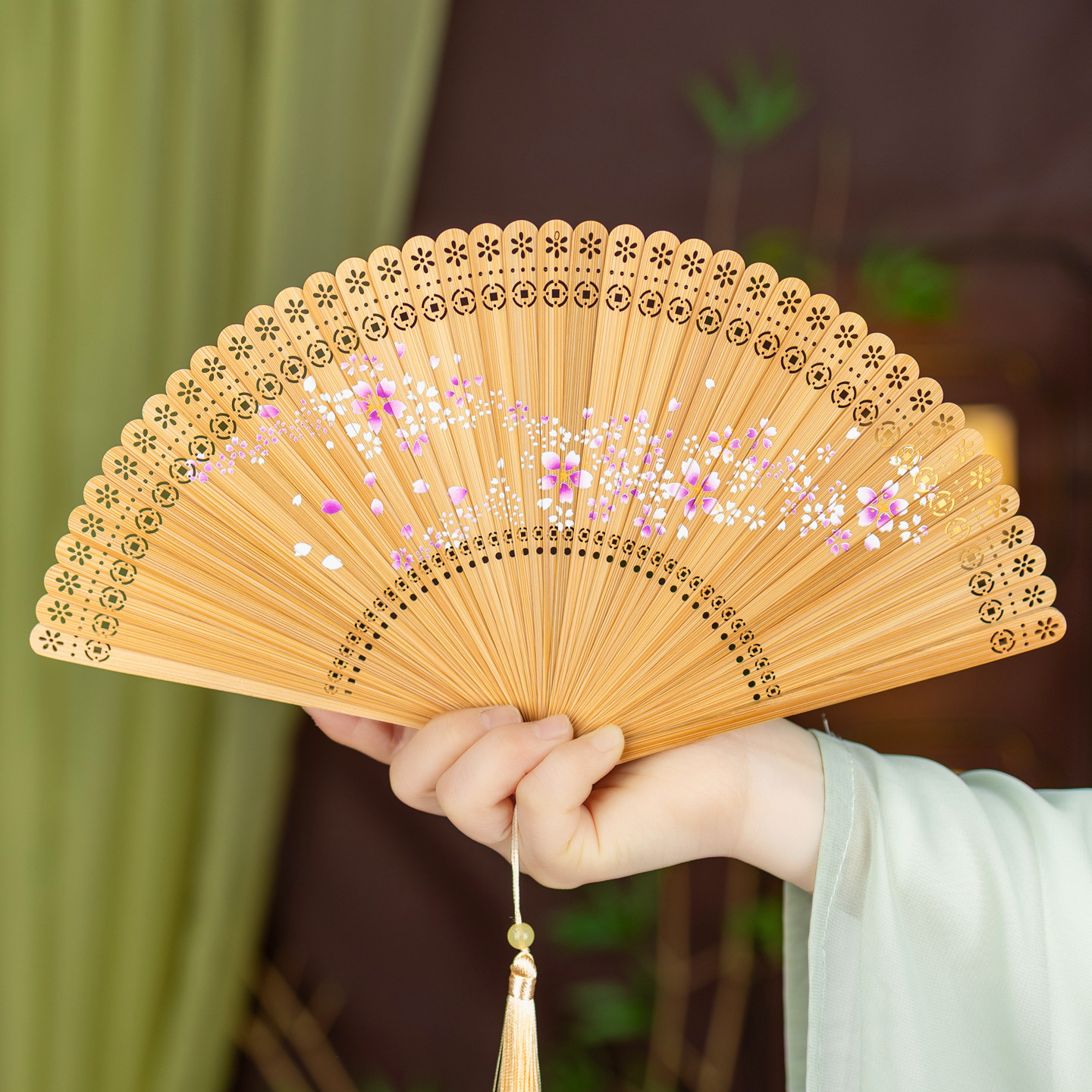 新款全竹扇专用舞蹈扇女扇子夏天便携折扇古典影视宫廷扇学生拍照