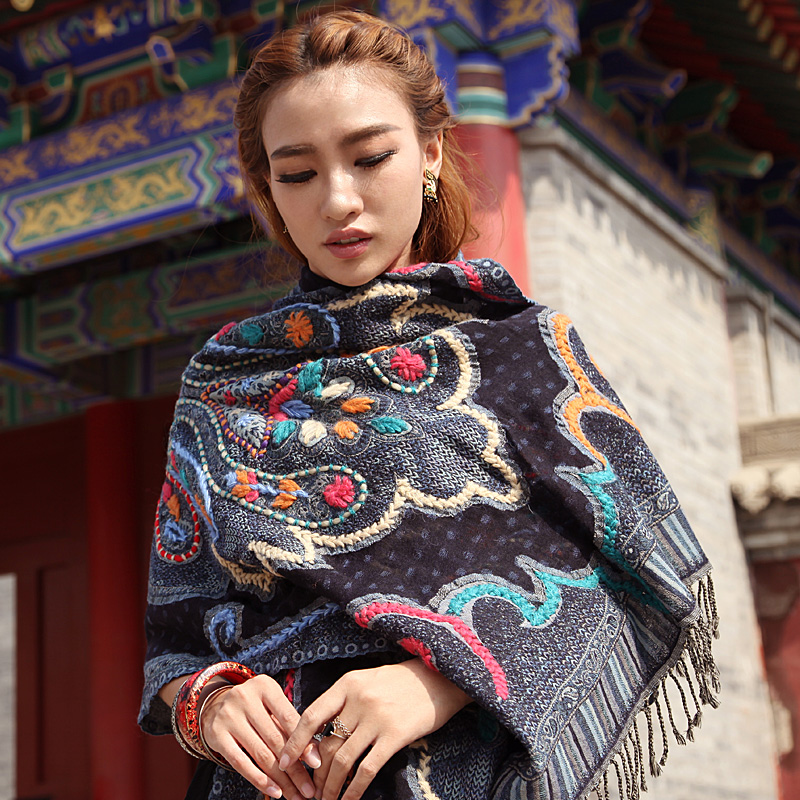 高档民族风手工刺绣水煮羊毛披肩