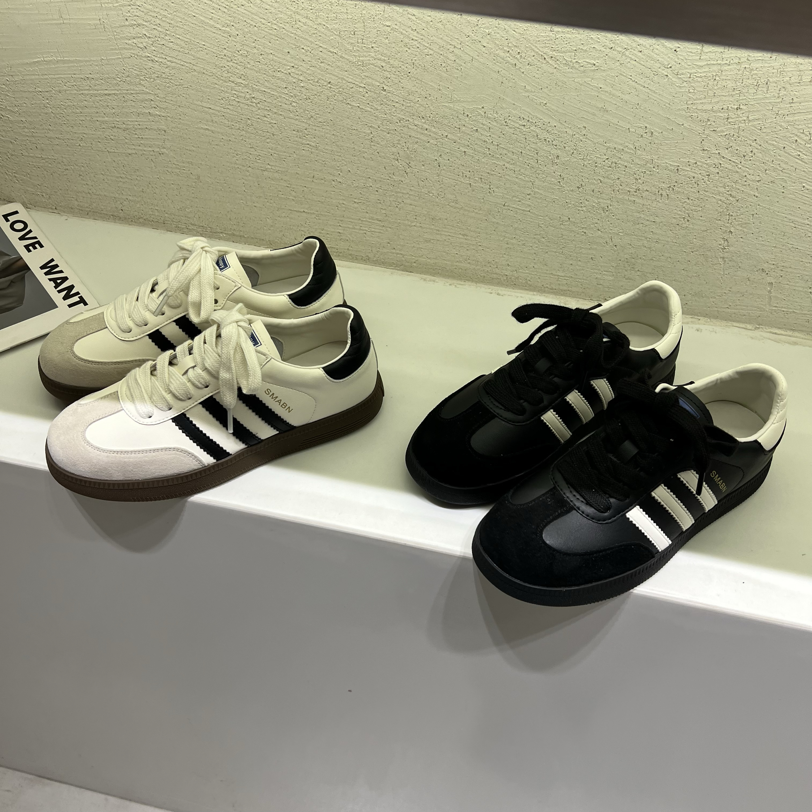 真皮三杠德训鞋女2025秋经典百搭休闲运动小白鞋复古平底阿甘板鞋