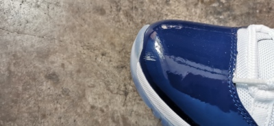 AJ11北卡蓝高帮实战篮球鞋掉漆补色修复颜料漆皮喷色手绘颜料