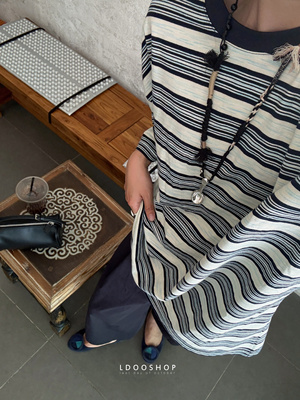 日本面料复古时髦纸片人圆领T恤