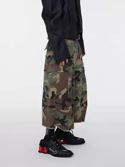 Astt 25 New Summer Style M65 Silhouette Patchwork Cargo Camouflage Multi-Pocket Workwear Three-Quarter Over-The-Knee Shorts