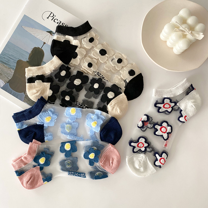 网红泫雅风小花水晶丝韩国短袜