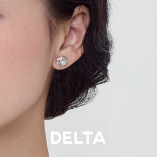 珍珠耳钉女士纯银2025新款爆款轻奢气质大气高级感秋冬银杏叶耳饰