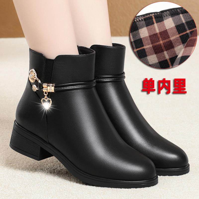 软底粗跟加绒保暖中年妈妈鞋短靴中老年老妈皮鞋女鞋靴子秋1029h