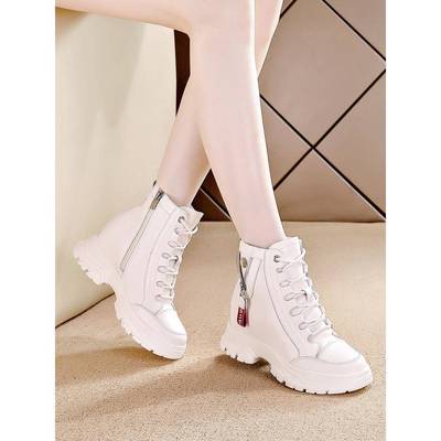 马丁靴女款米色2025年秋冬搭配裙子的短靴内增高小个子鞋子1031h