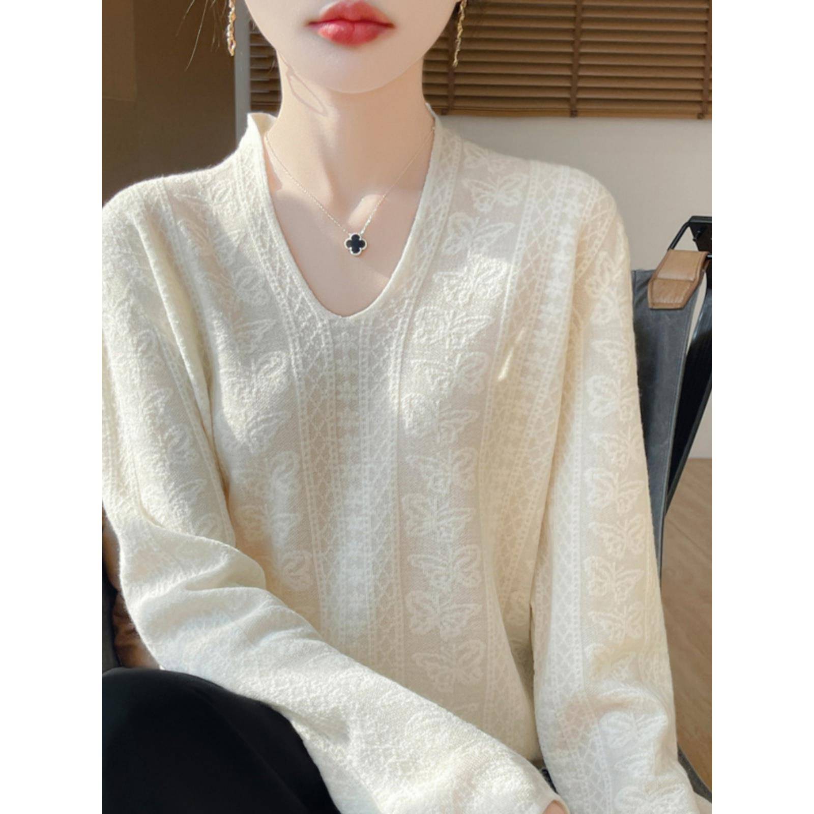 气质慵懒风V领蝴蝶提花针织衫女宽松薄款内搭毛衣上衣洋气打1213e
