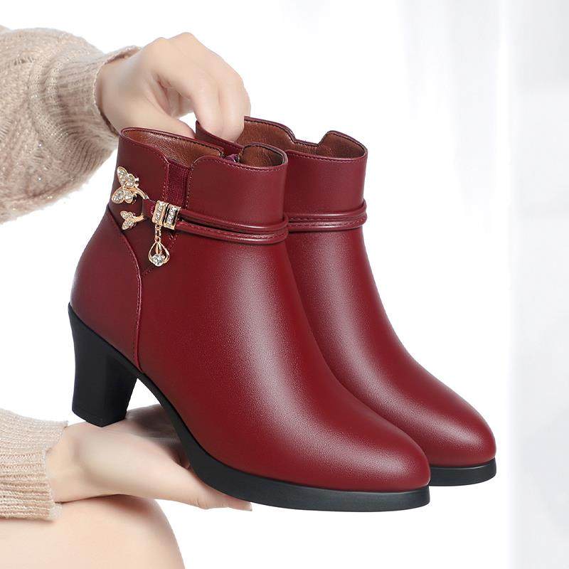 妈妈鞋秋冬款皮鞋加绒新款红色短靴锥形跟时装靴子中老年保1029h