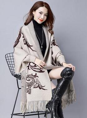 新款秋冬可穿披肩围巾两用加厚女士斗篷流苏披风针织外套上1007u