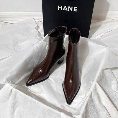 春秋巨软棕色尖头瘦瘦靴新款百搭气质法式弹力高跟短靴女粗0119ud