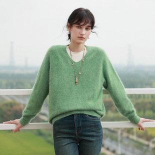 相对纶 双色可选无缝一体毛衣上衣女 绿色V领宽松拉绒羊毛针织衫
