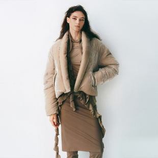 羽绒服光感面料利落廓形 丝绒短款 LUCENCY AW25
