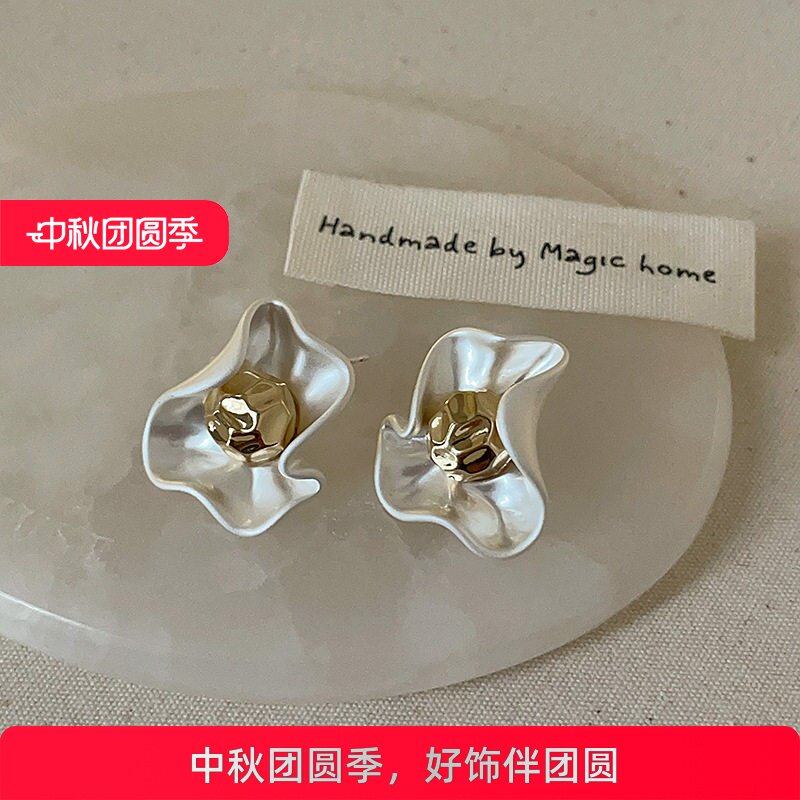 港风复古哑光花瓣金属耳钉女个性独特轻奢精致时尚百搭耳环耳饰