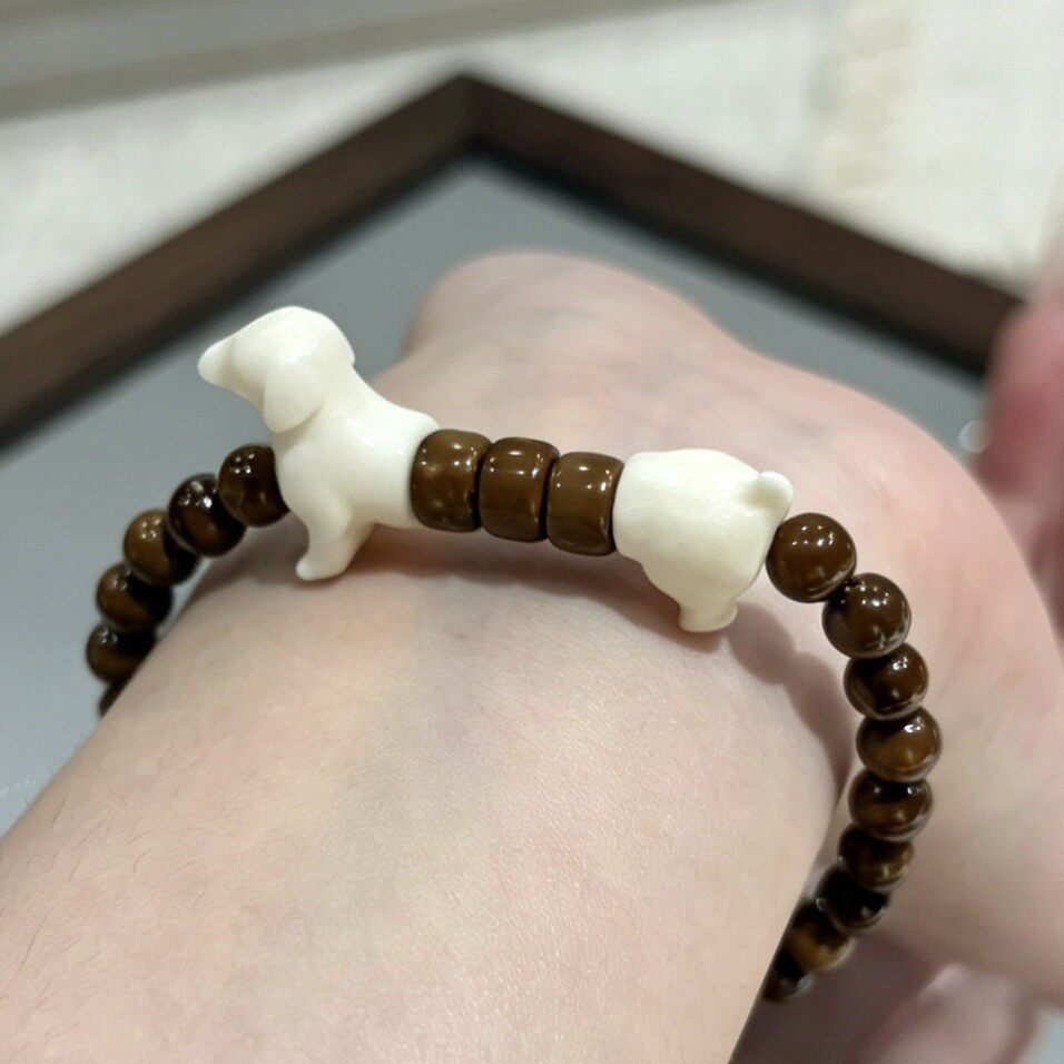 小红书同款天然高品质库克牛骨串珠手串设计感腊肠小狗串珠手链