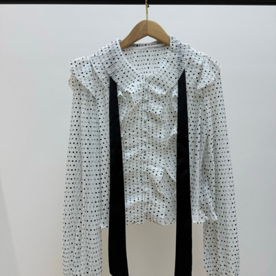 荷叶边翻领设计短款波点雪纺衬衫