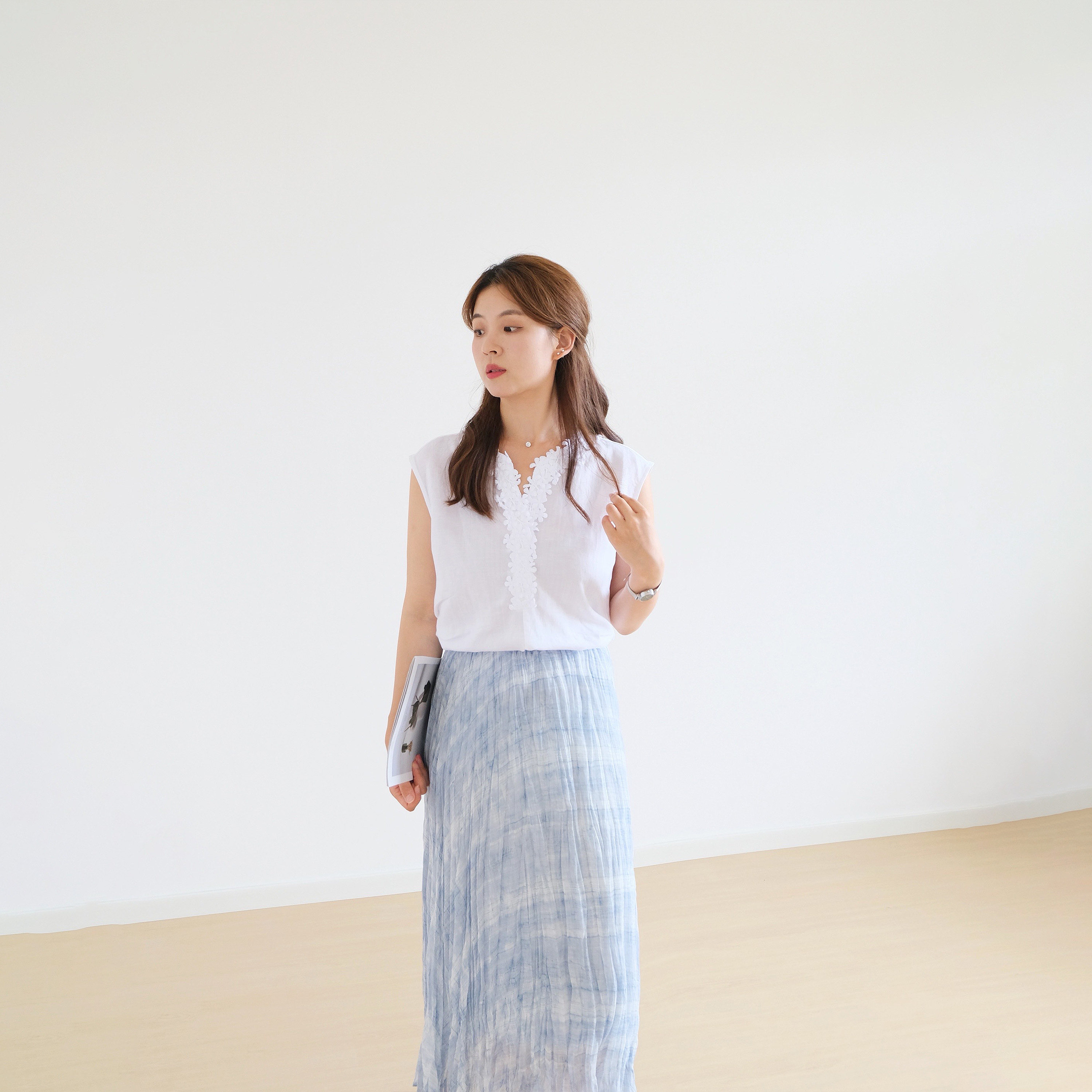 REST HEART 2026夏季新品 V领立体刺绣小花无袖小衫