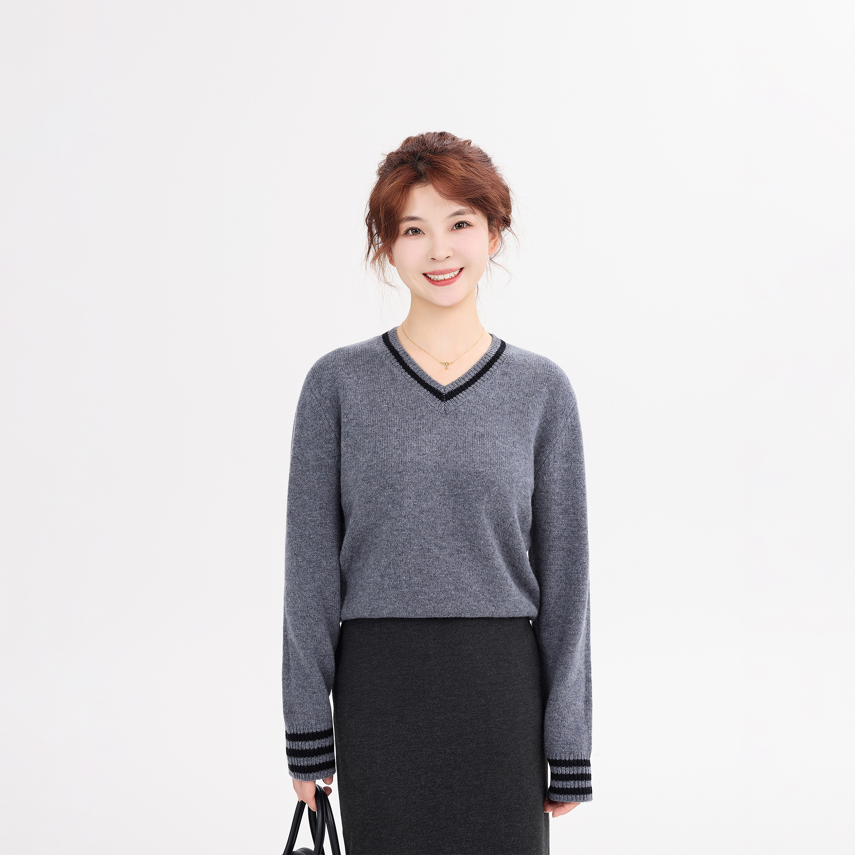 REST HEART 2025秋冬新品 V领撞色羊毛毛衣上衣女