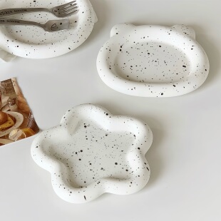 ins风胖嘟嘟陶瓷盘子白色甜品盘蛋糕盘高颜值早餐盘香薰蜡烛托盘