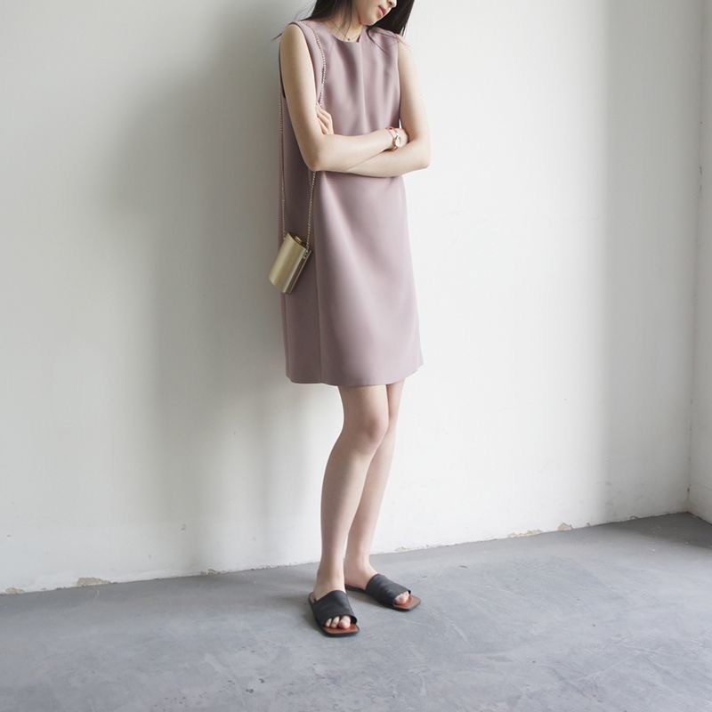 小个子女生纯色圆领连衣裙女2025夏新款宽松显瘦打底无袖背心裙子