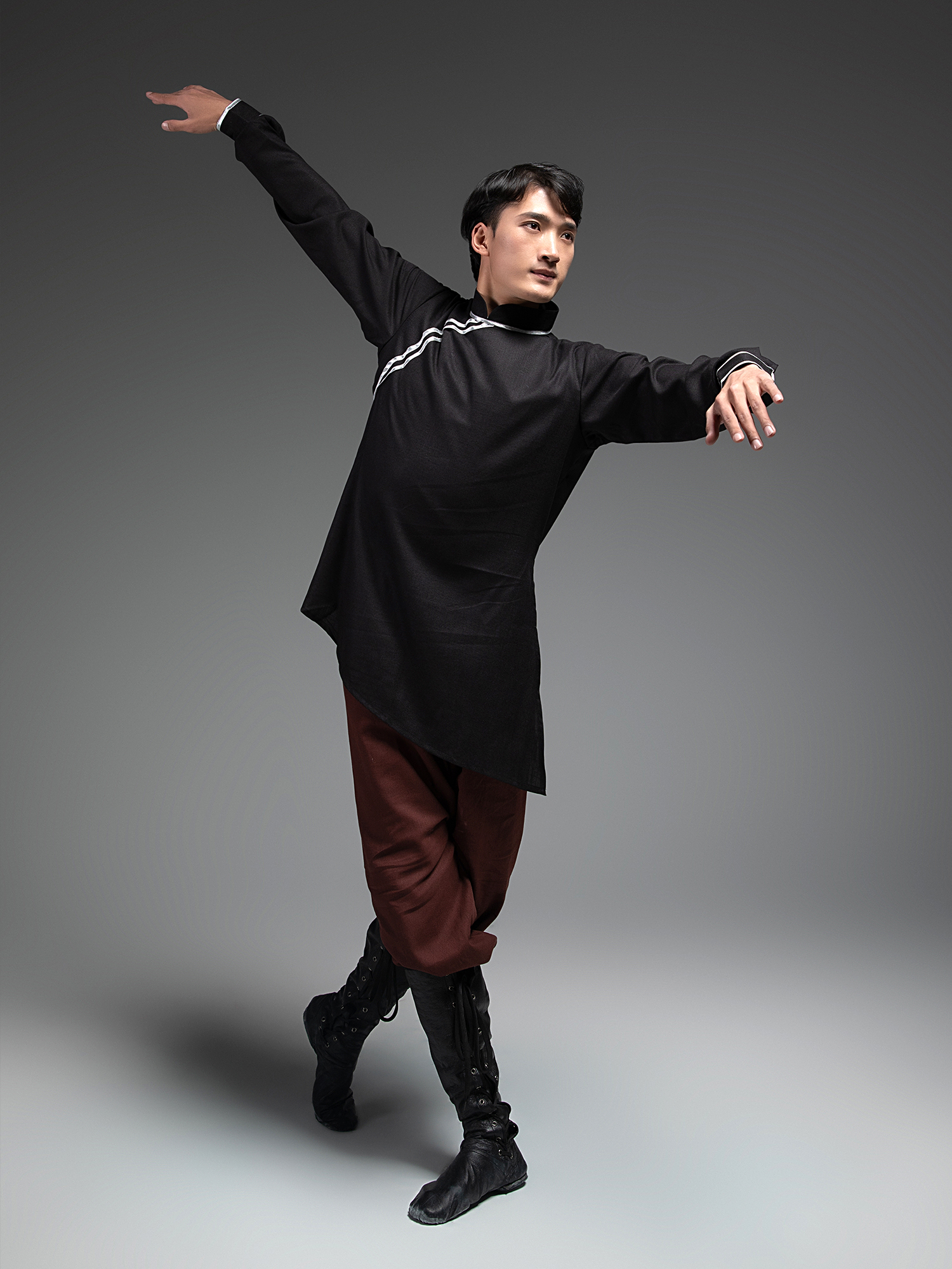 舞蹈表演练功蒙族男款艺考演出服