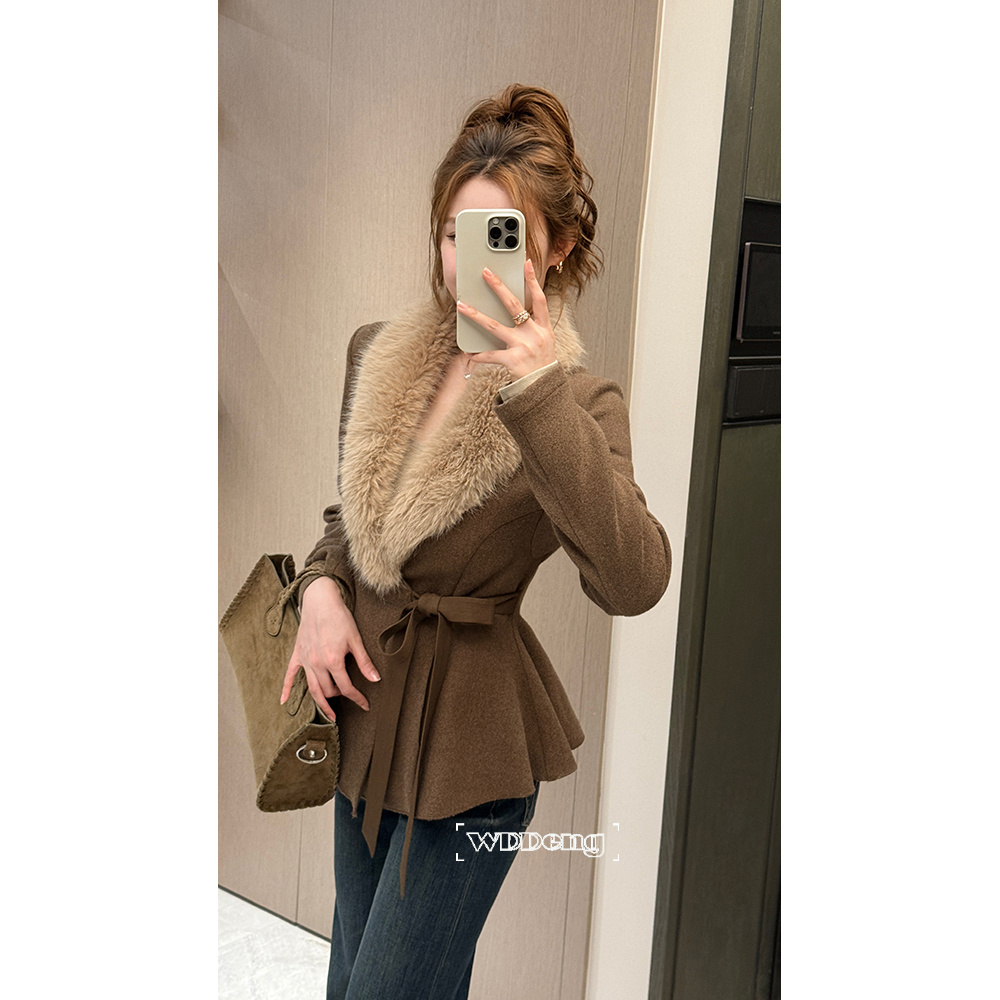 王等等 东京恋人 2025秋冬原创高克重羊毛保暖毛呢大衣U225T16456