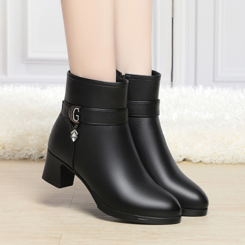 新款软皮羊毛短靴女冬中跟粗跟软底高跟棉靴加绒保暖中年妈妈棉鞋