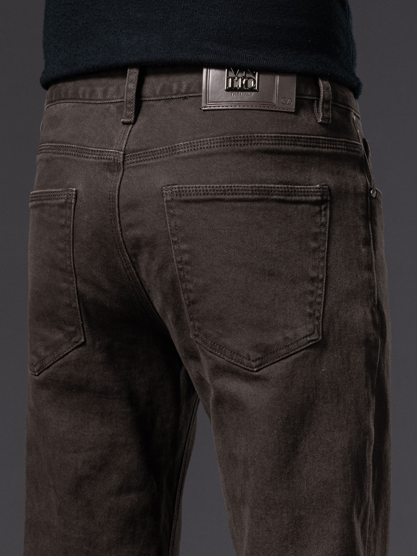 香港高端咖啡色纯棉休闲裤男2025春秋款修身直筒商务牛仔布长裤子