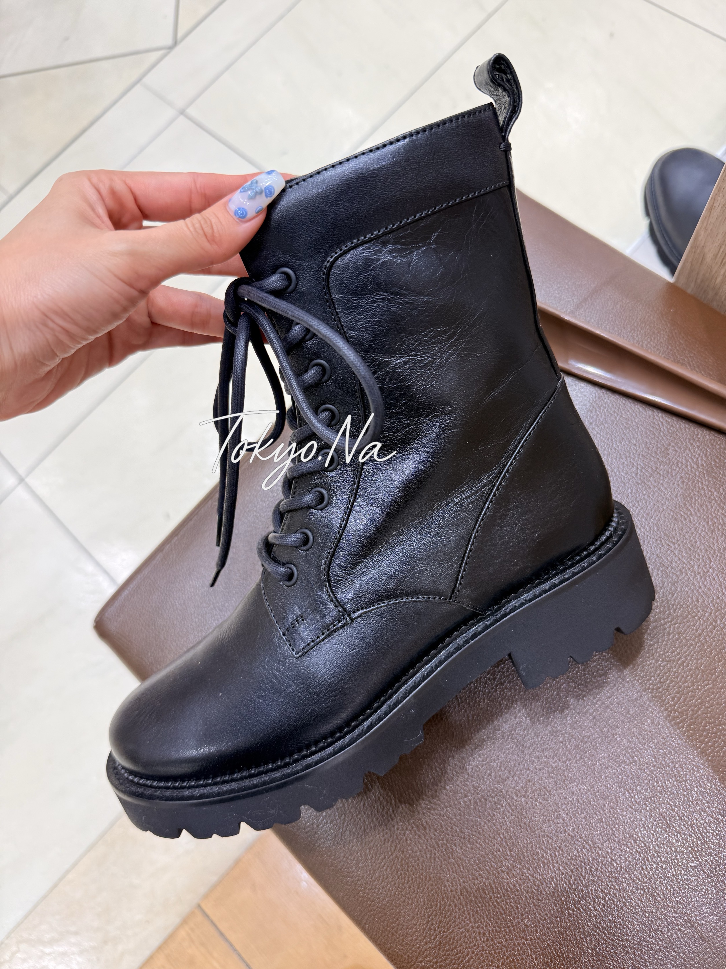 日本购直邮 MARGARET HOWELL idea 纯皮帅气短靴马丁靴拉链25秋冬