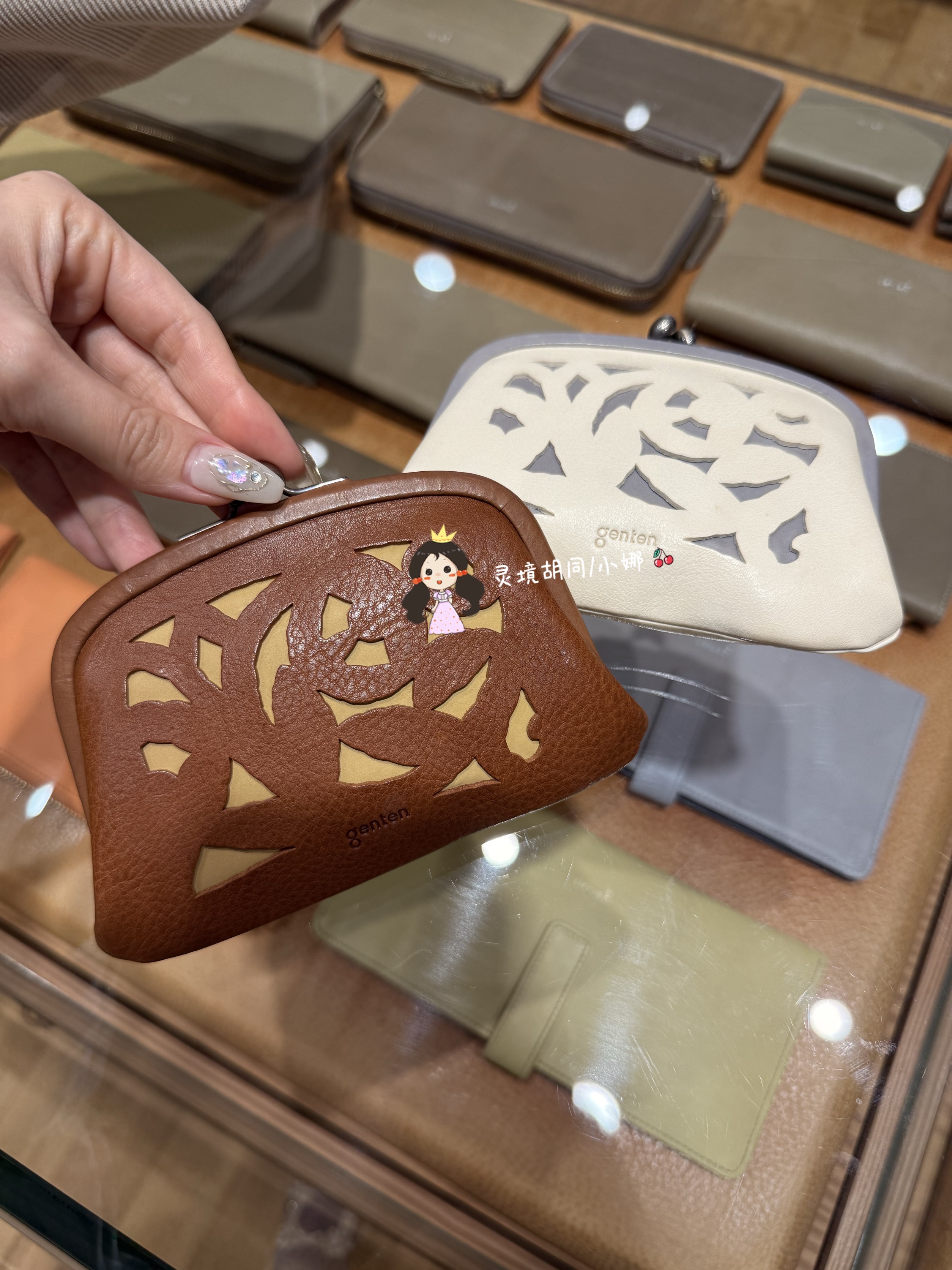 日本购现货 genten窗花口金包零钱包 牛皮 奥莱特价