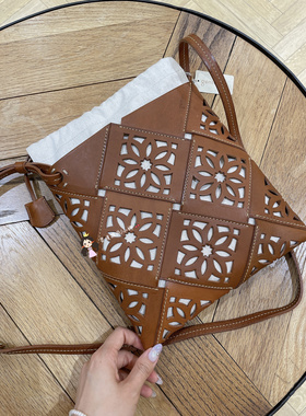 日本代购直邮 genten 窗花镂空巾着牛皮斜挎包 25周年限定 43977
