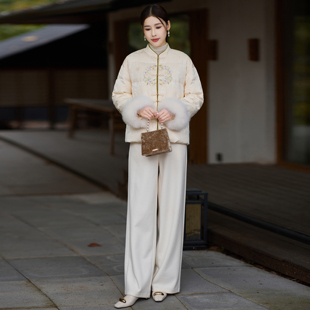 新中式白色羽绒服短款2025新款刺绣盘扣国风保暖90白鸭绒冬季女款