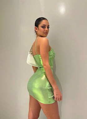 Solid color suspender dress with hip wrap 纯色吊带包臀连衣裙