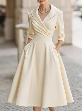 Solid color waist cinched V-neck dress 女士纯色收腰V领连衣裙