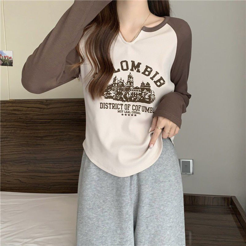 显瘦长袖T恤女式秋季新款V领印花辣妹修身下摆撞色少女打底衫