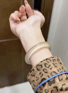 法国香槟金冰种玉髓玉石手镯