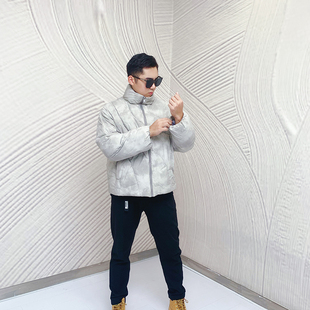 横店月娥新款男士白鹅绒立领个性不规则拼接长袖时尚短款羽绒服