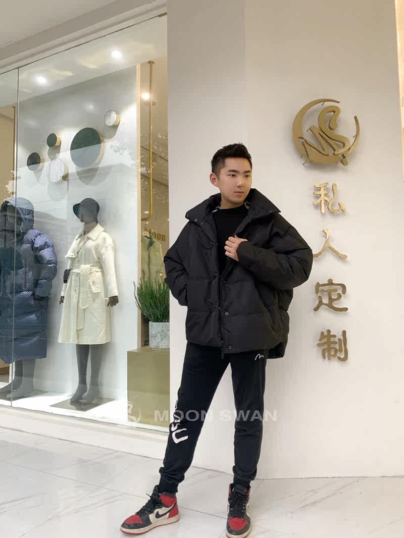 横店月娥2019男士马蹄袖后背拉链宽松时尚短款明星羽绒服可定制