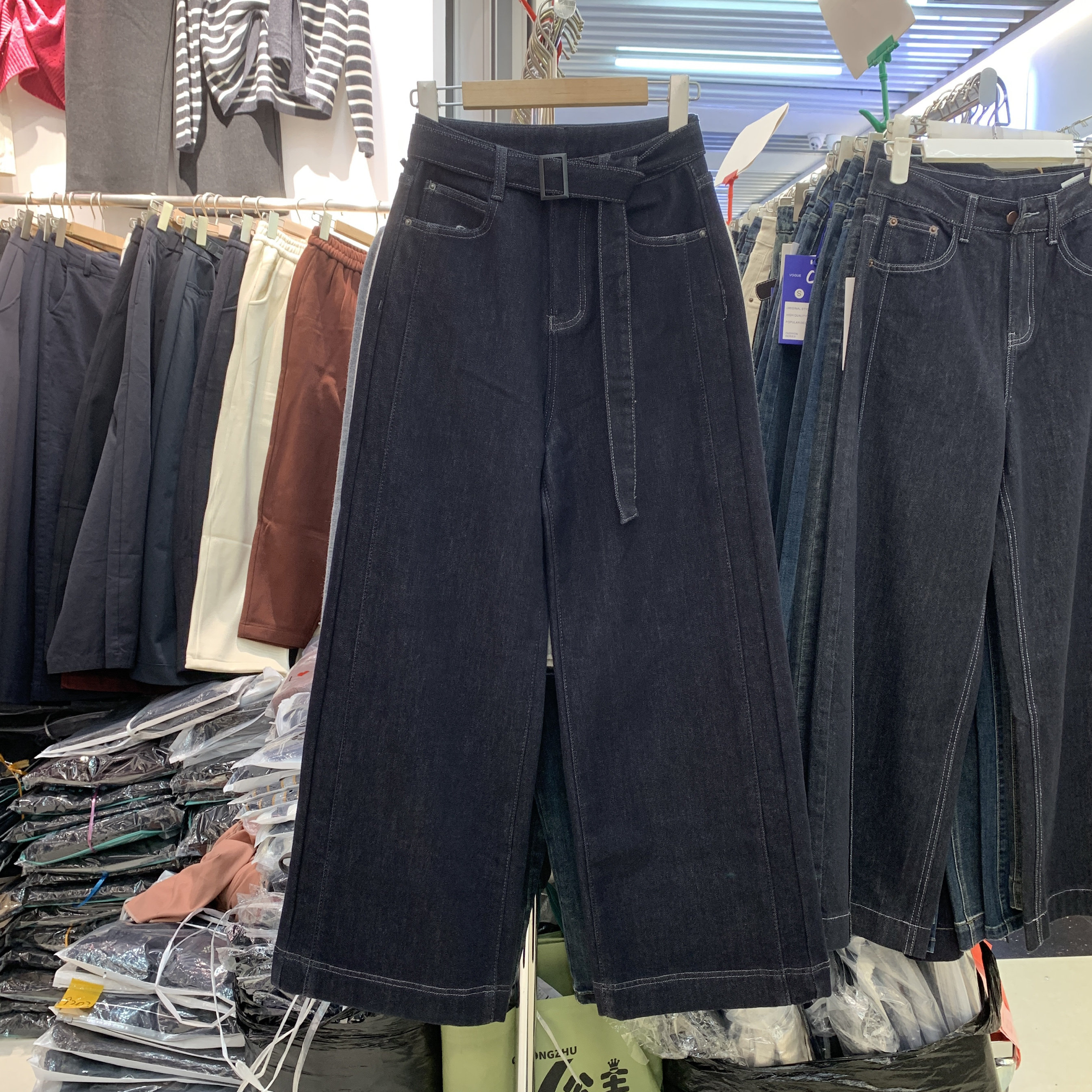 CGZ潮公主99876时尚复古黑金色高腰加绒加厚阔腿牛仔裤女2025冬款