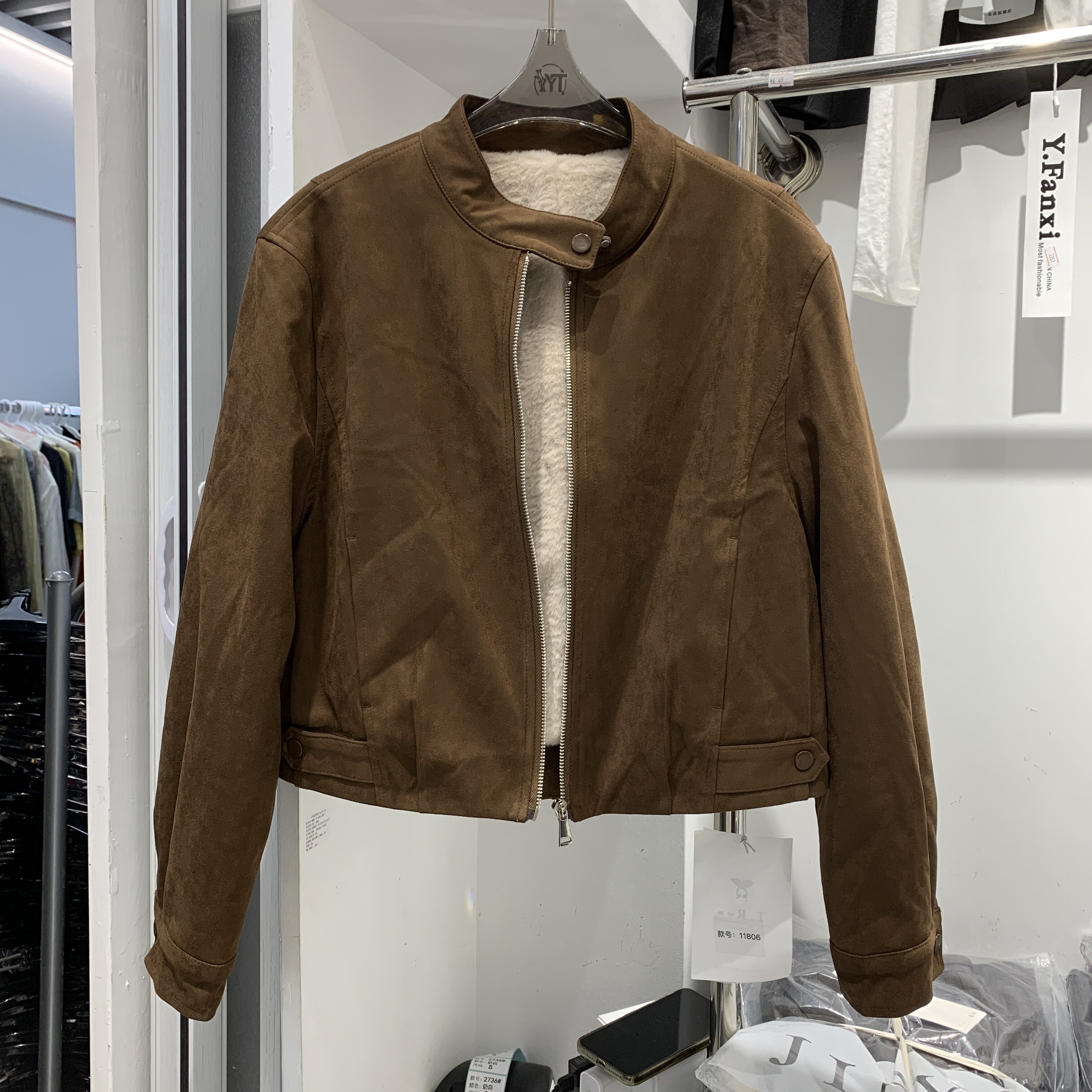 TR时尚11806麂皮绒加绒加厚短外套女冬款百搭开衫减龄加绒短上衣